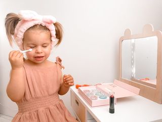 Oh Flossy Deluxe Makeup Set